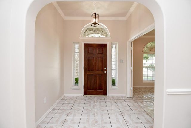 7915 Fall Hollow Drive, Houston, TX 77041