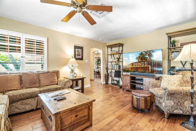 216 E Palo Verde Avenue, Palm Springs, CA 92264