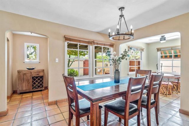 216 E Palo Verde Avenue, Palm Springs, CA 92264