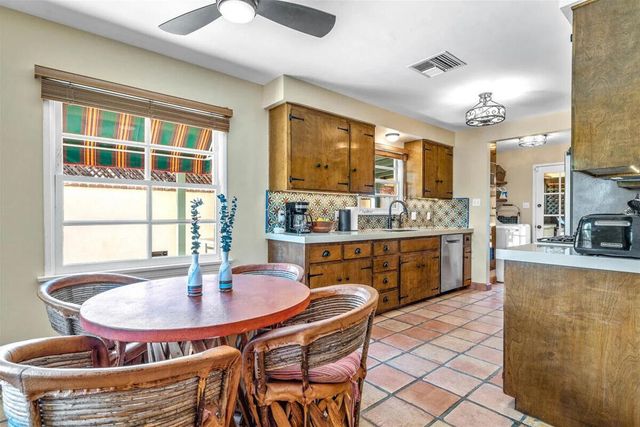 216 E Palo Verde Avenue, Palm Springs, CA 92264