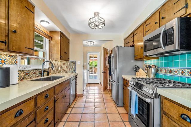 216 E Palo Verde Avenue, Palm Springs, CA 92264