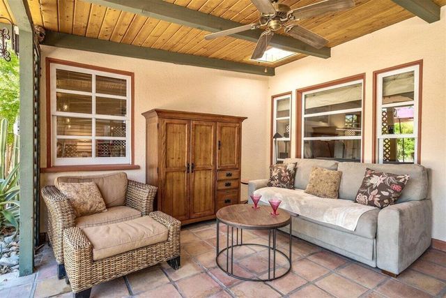 216 E Palo Verde Avenue, Palm Springs, CA 92264