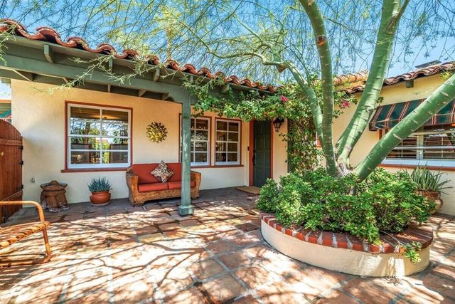 216 E Palo Verde Avenue, Palm Springs, CA 92264