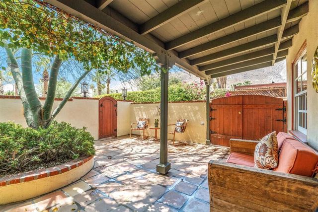 216 E Palo Verde Avenue, Palm Springs, CA 92264