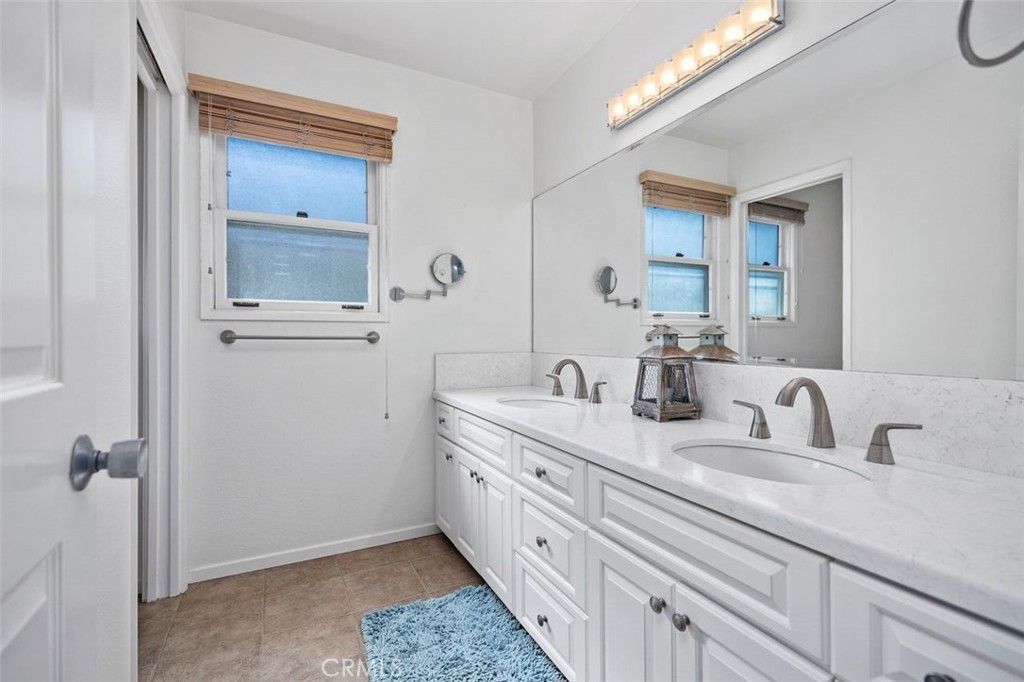 Image 38 of property listing at 3581 Aquarius, Huntington Beach, CA 92649