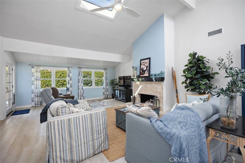 Image 8 of property listing at 3581 Aquarius, Huntington Beach, CA 92649