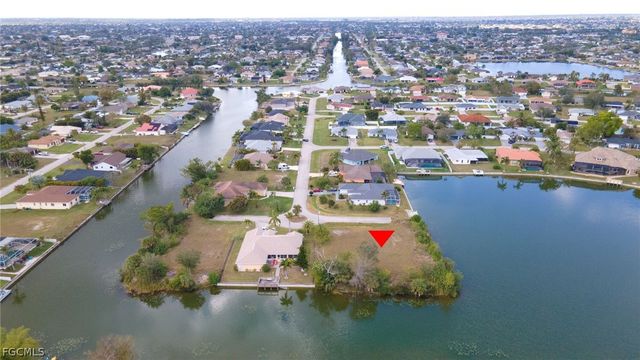 2217 NE 2nd ST, Cape Coral, FL 33909