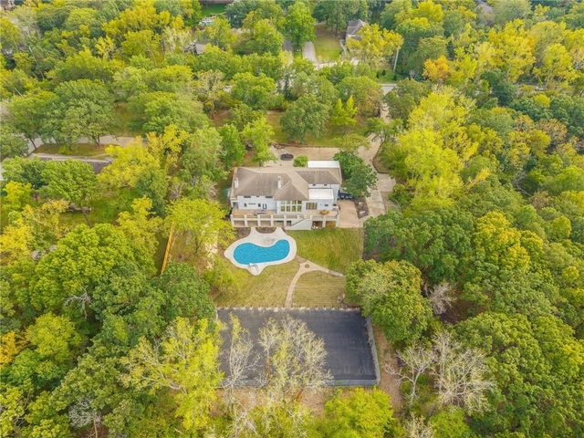 1701 NW Duncan Road, Blue Springs, MO 64015