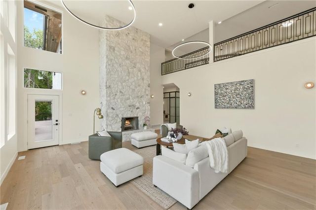 1701 NW Duncan Road, Blue Springs, MO 64015