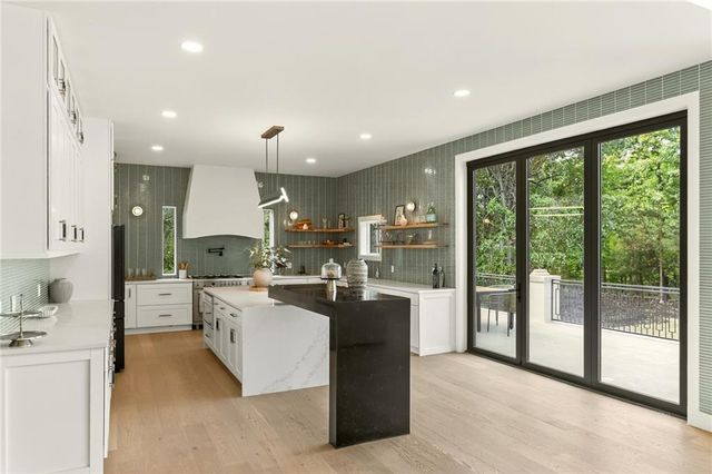 1701 NW Duncan Road, Blue Springs, MO 64015