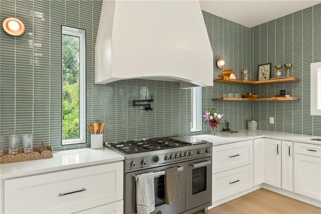 1701 NW Duncan Road, Blue Springs, MO 64015