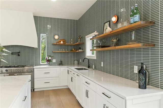 1701 NW Duncan Road, Blue Springs, MO 64015