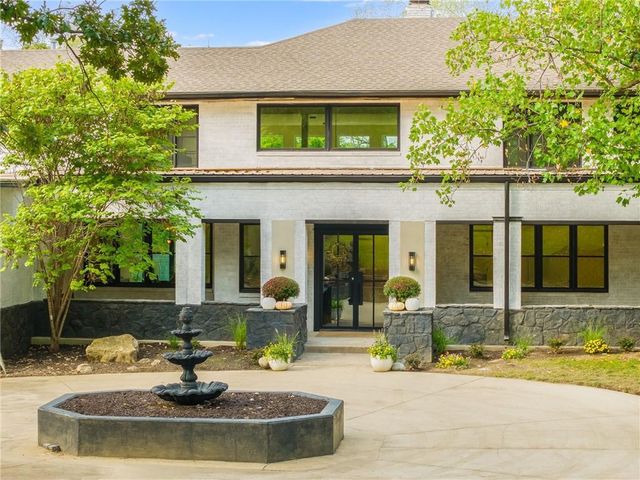 1701 NW Duncan Road, Blue Springs, MO 64015