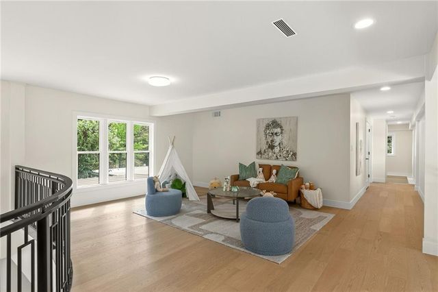 1701 NW Duncan Road, Blue Springs, MO 64015