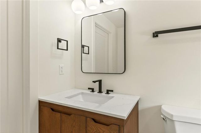 1701 NW Duncan Road, Blue Springs, MO 64015