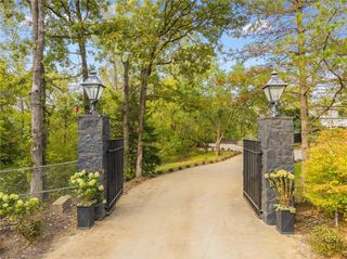 1701 NW Duncan Road, Blue Springs, MO 64015