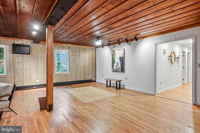 610 W MARKET ST, West Chester, PA 19382