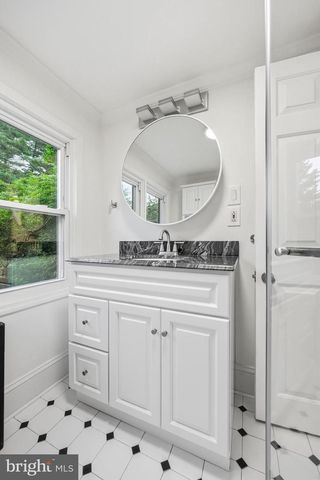 610 W MARKET ST, West Chester, PA 19382