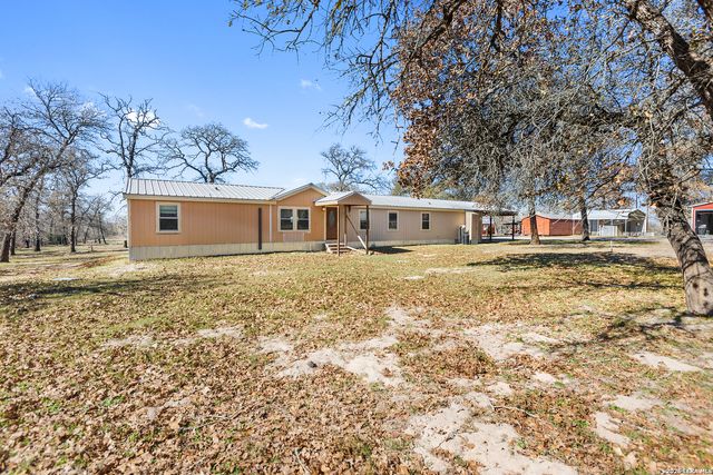 470 Lyon, Seguin, TX 78155