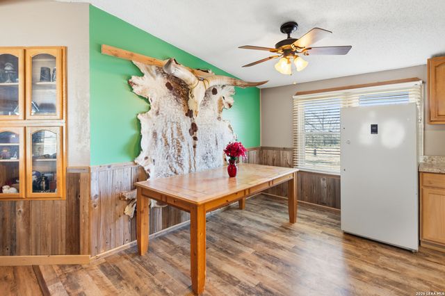 470 Lyon, Seguin, TX 78155