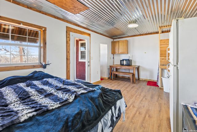 470 Lyon, Seguin, TX 78155