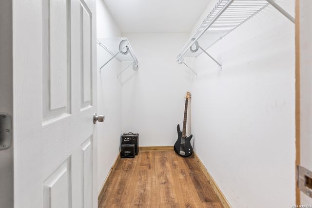 470 Lyon, Seguin, TX 78155