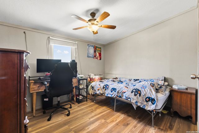 470 Lyon, Seguin, TX 78155