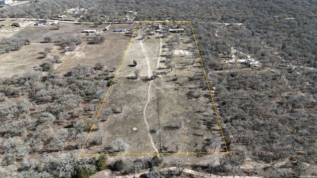 470 Lyon, Seguin, TX 78155