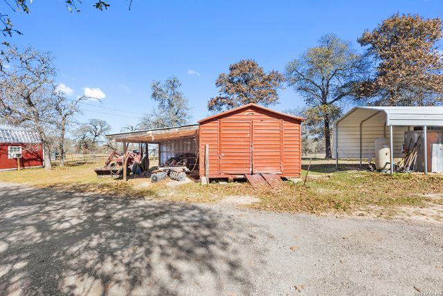 470 Lyon, Seguin, TX 78155