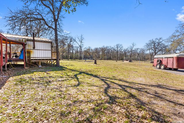 470 Lyon, Seguin, TX 78155