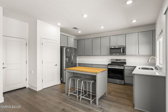 1330 Alpine Terrace, Reno, NV 89503