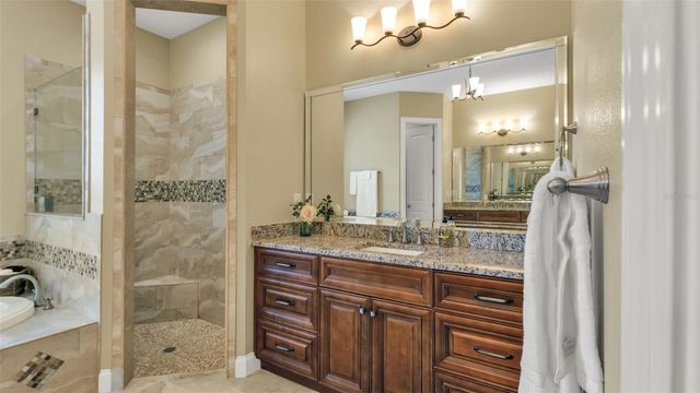 2012 BENFORD AVENUE, Lakeland, FL 33803