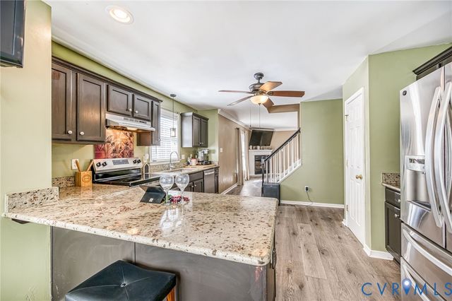 13542 Laketree Dr, Chester, VA 23831