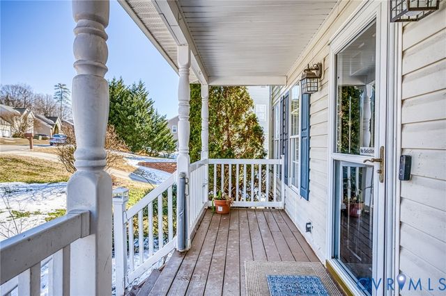 13542 Laketree Dr, Chester, VA 23831