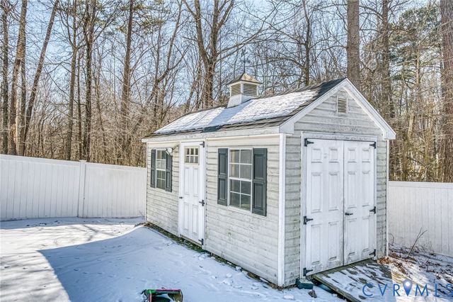 13542 Laketree Dr, Chester, VA 23831