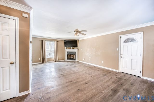 13542 Laketree Dr, Chester, VA 23831