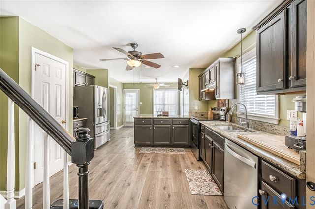 13542 Laketree Dr, Chester, VA 23831