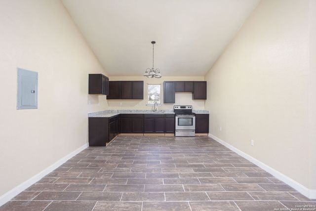 620 County Road 6846, Lytle, TX 78052