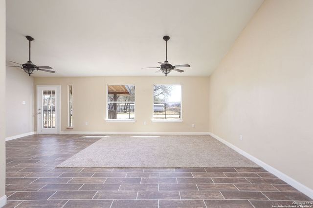 620 County Road 6846, Lytle, TX 78052