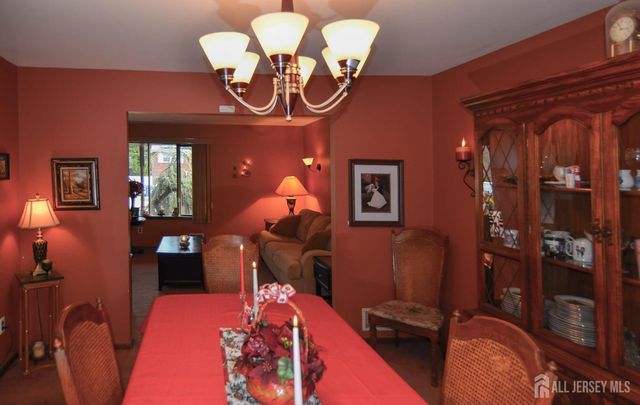 27 Henley Street, Woodbridge Proper, NJ 07095