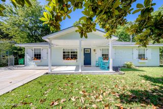 209 Audrey Circle, Ocean Springs, MS 39564