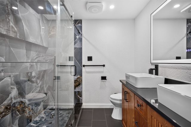 335 Avenue I, Dallas, TX 75203