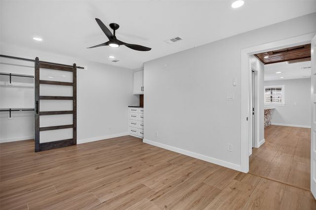 335 Avenue I, Dallas, TX 75203