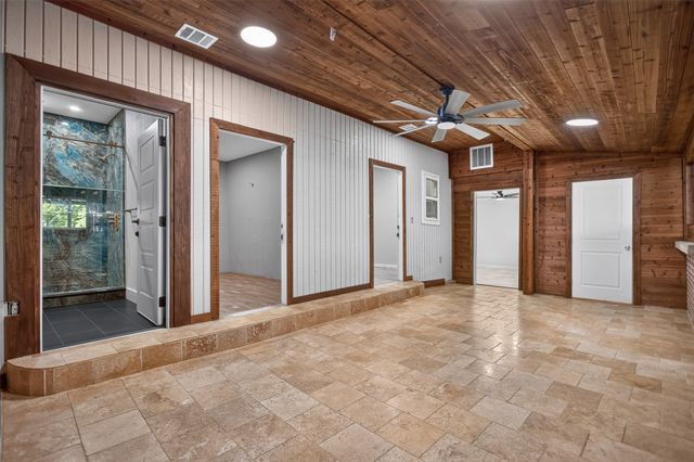 335 Avenue I, Dallas, TX 75203