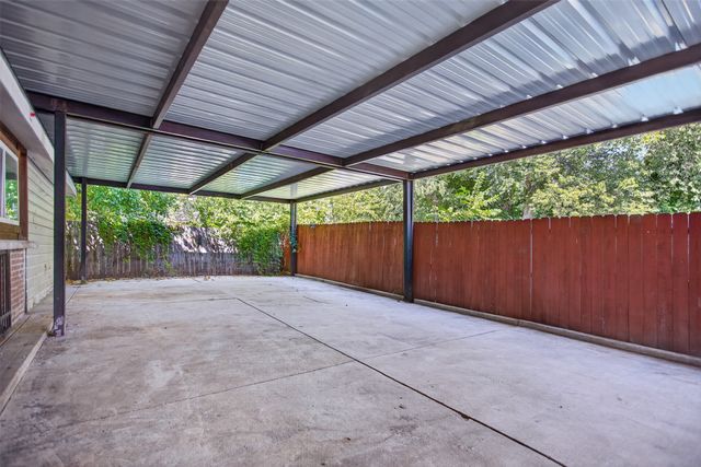 335 Avenue I, Dallas, TX 75203