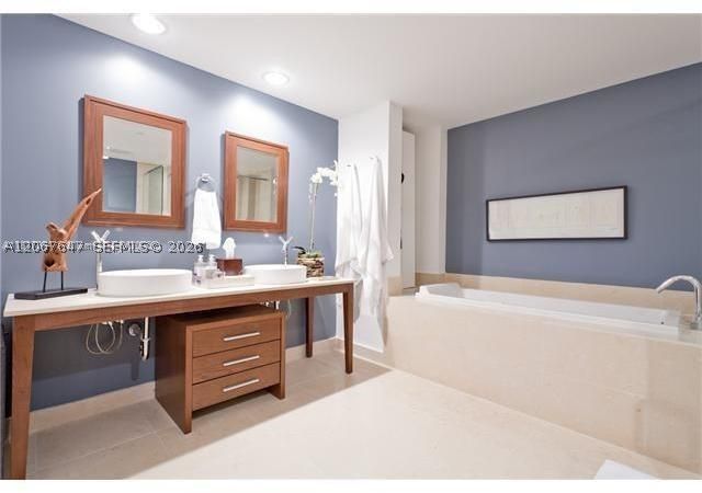 495 Brickell Ave 5104, Miami, FL 33131