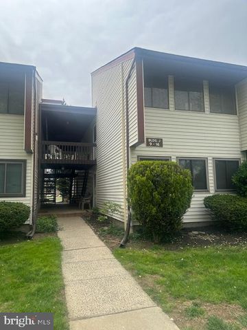 J-10 AVON, East Windsor, NJ 08520