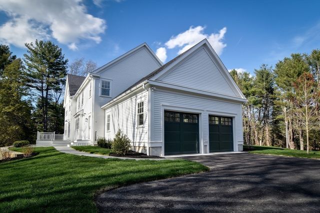 6 Meadowbrook Road, Dover, MA 02030