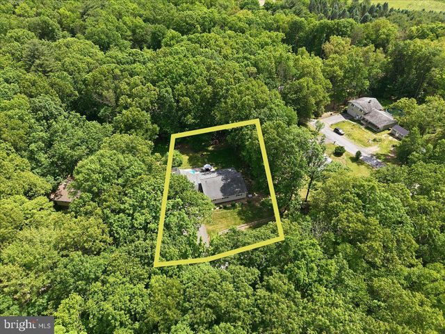 209 E MANOR LN, Lehighton, PA 18235