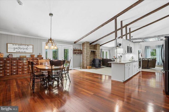 209 E MANOR LN, Lehighton, PA 18235